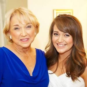 Meet your Posher, Elizabeth